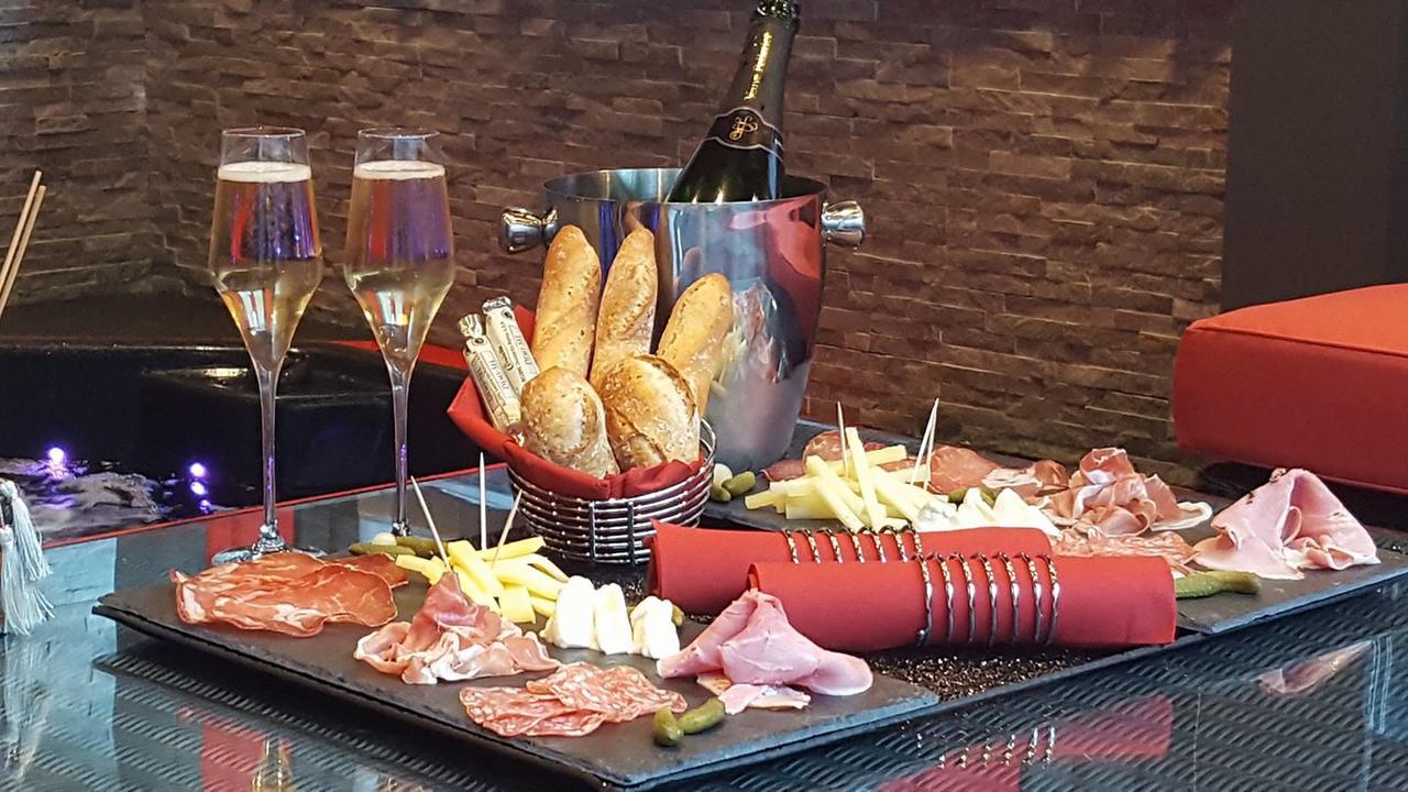 L'Eveil Des Sens Hotel Châteauneuf-le-Rouge Zewnętrze zdjęcie